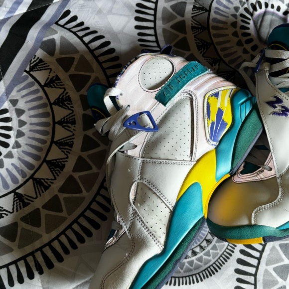 Used Jordan retro 8 -White aqua - Picture 2 of 4